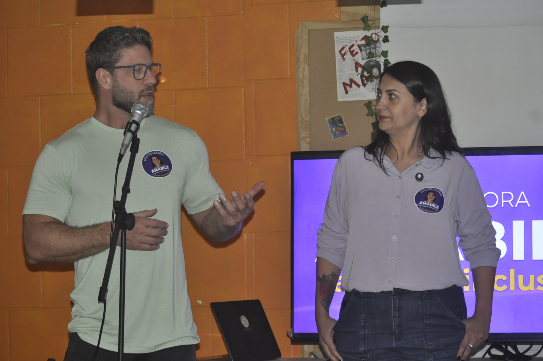 Professora Amábile Marchi ao lado de Requião Filho no lançamento da pré-candidatura